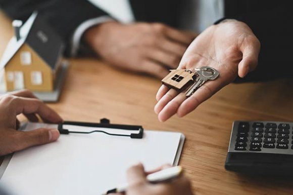 Renégocier un prêt immobilier sans changer de banque grâce à un courtier à Aix-Les-Bains - HAPPY PRET